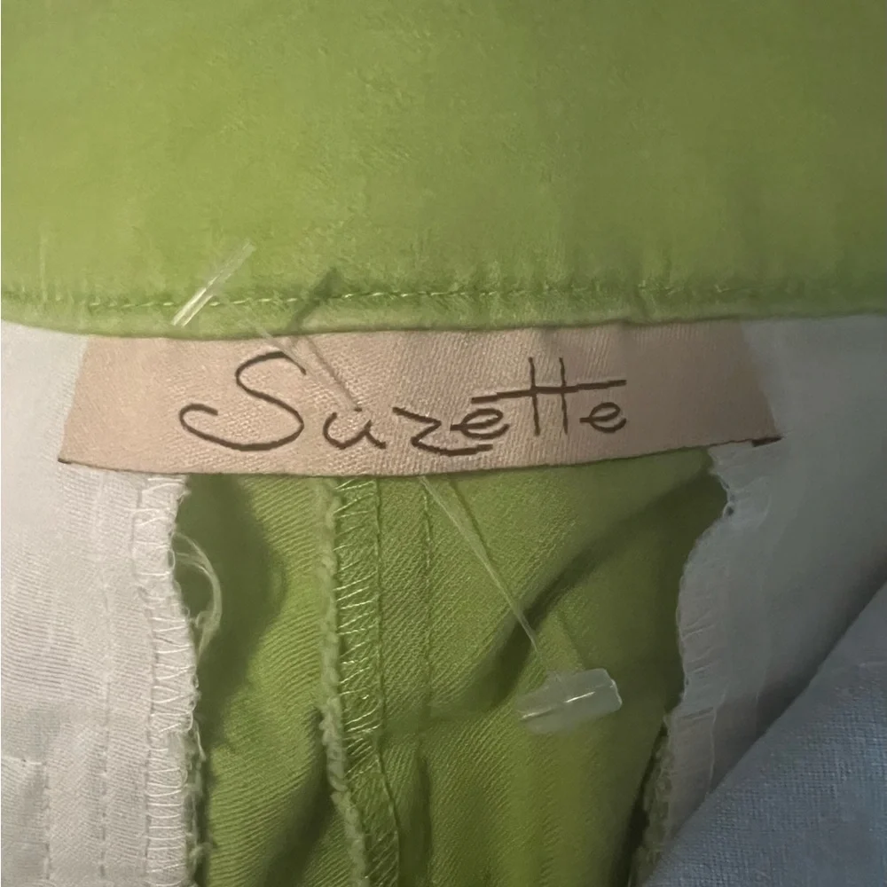 Women’s Green Cropped Pants NWOT - Picture 6 of 6